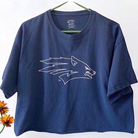 UNR Wolf Pack Crop Tee football sports tailgate back to school rush college - Picture 3 of 6